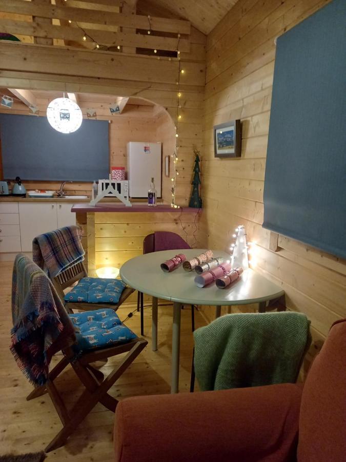 Springbank Cabin Insch Ngoại thất bức ảnh